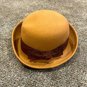 *Final Price* Amanda Smith Tan/Camel Hat Vintage 100% wool made in Italy y2k